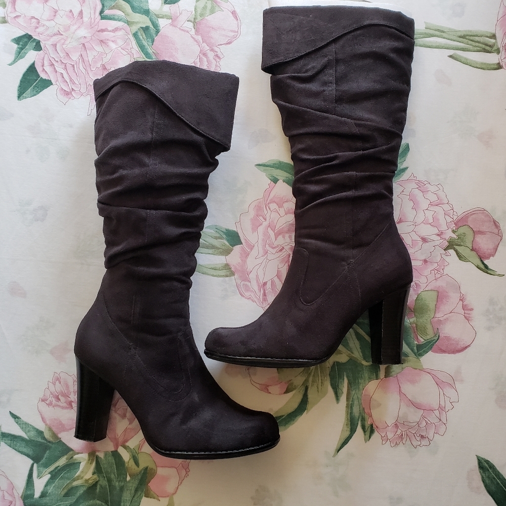 Heeled Black Boots 👢